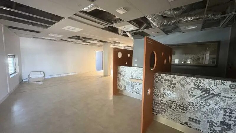 Bureau dans Saran à louer - Photo de l’immeuble – Image 1 sur 7