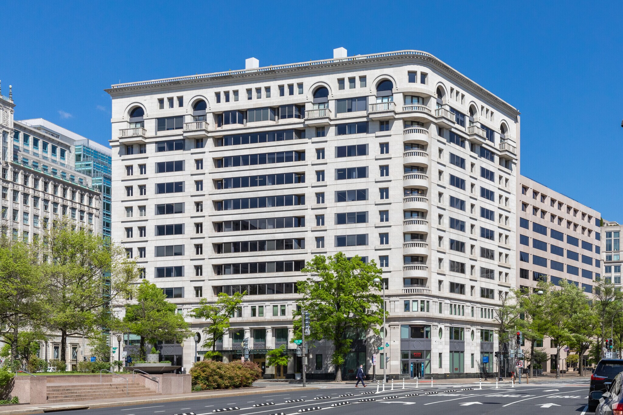 1275 Pennsylvania Ave NW, Washington, DC à louer Photo principale– Image 1 sur 21