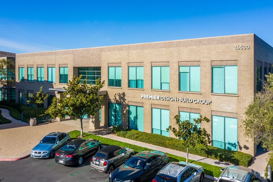 16530 Bake Pky, Irvine, CA à vendre - Photo principale – Image 1 sur 10