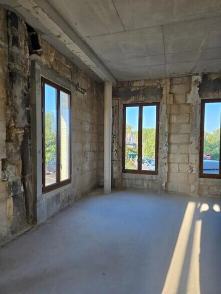 Bureau dans Lormont à vendre - Photo intérieure – Image 2 sur 5
