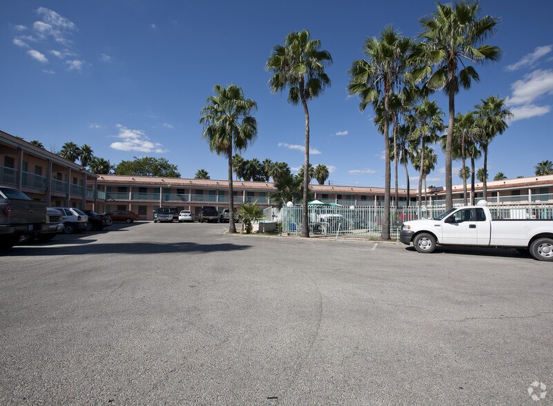 55 Sam Perl Blvd, Brownsville, TX à vendre - Photo de l’immeuble – Image 3 sur 6