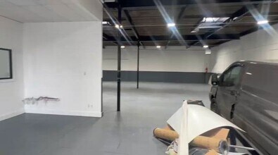 1123-1125 Longwood Ave, Bronx, NY à louer - Vidéo sur l’annonce professionnelle 