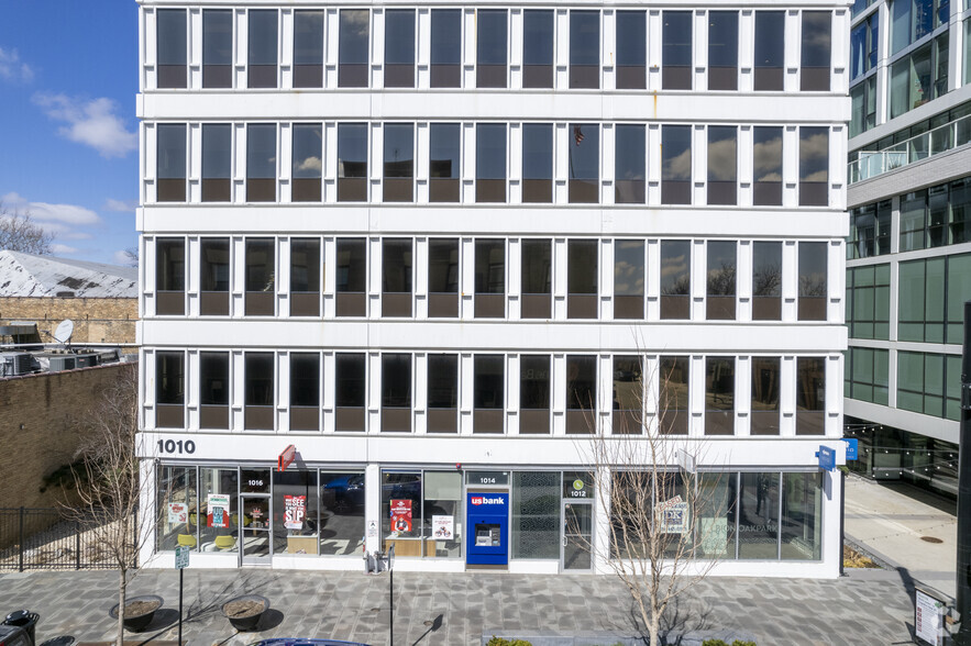 1010 Lake St, Oak Park, IL à louer - Photo de l’immeuble – Image 3 sur 7