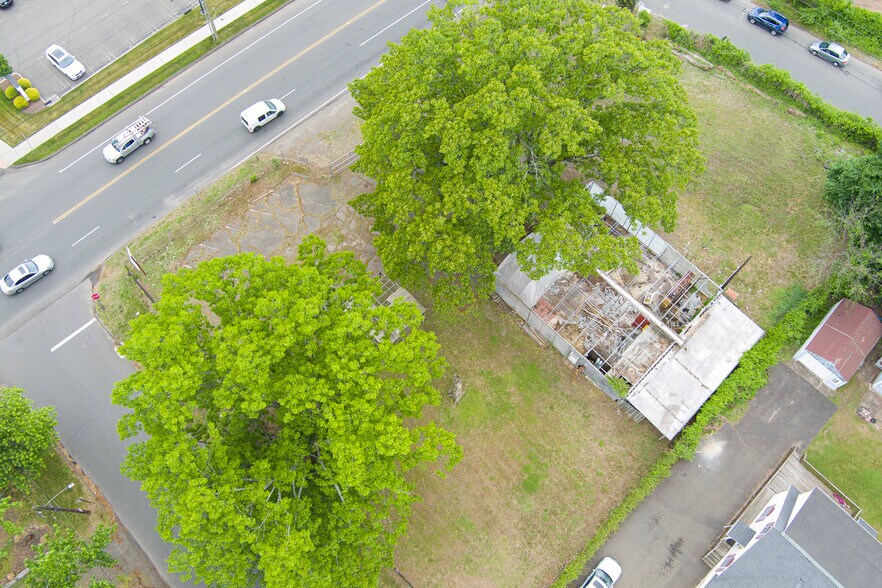 11 Montowese Ave, North Haven, CT à louer - Photo de l’immeuble – Image 3 sur 8