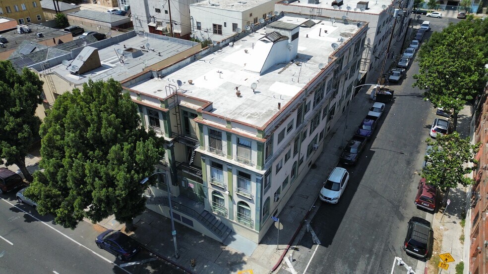 2809 W 8th St, Los Angeles, CA à vendre - Photo de l’immeuble – Image 3 sur 9