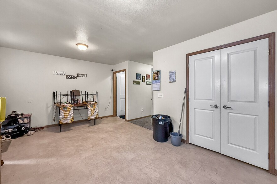 1353 21st St, Des Moines, IA à vendre - Photo de l’immeuble – Image 3 sur 9