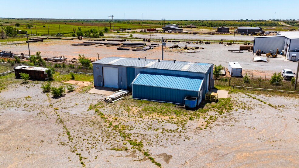 520 Robison dr, Elk City, OK à vendre - Photo de l’immeuble – Image 2 sur 27