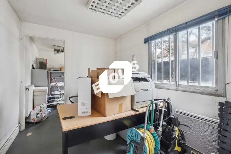 Bureau dans Aulnay-sous-Bois à vendre - Photo de l’immeuble – Image 2 sur 13
