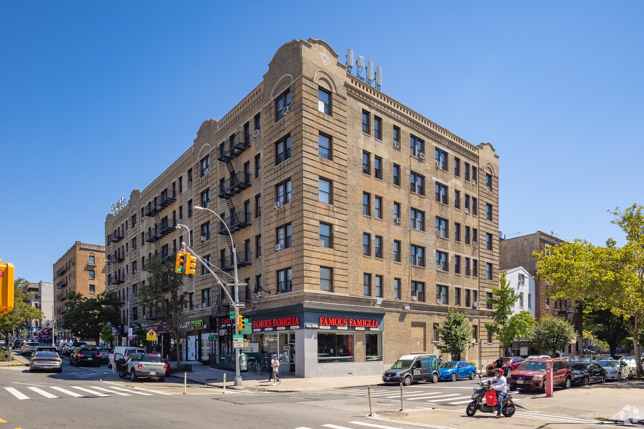 565 W 169th St, New York, NY à louer Photo principale– Image 1 sur 4