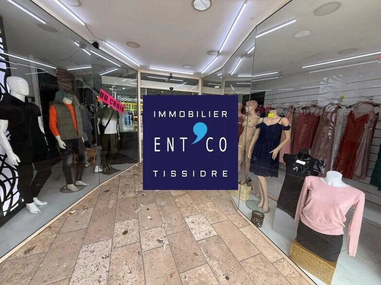 Local commercial dans Agen à vendre - Hall d’entrée – Image 2 sur 8