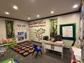 636 Old Liverpool Rd, Liverpool, NY à louer Photo intérieure– Image 2 sur 10