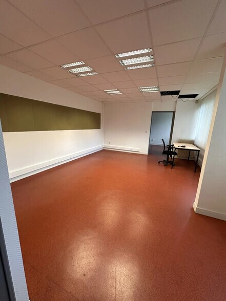 Bureau dans Angers à louer - Photo de l’immeuble – Image 2 sur 3