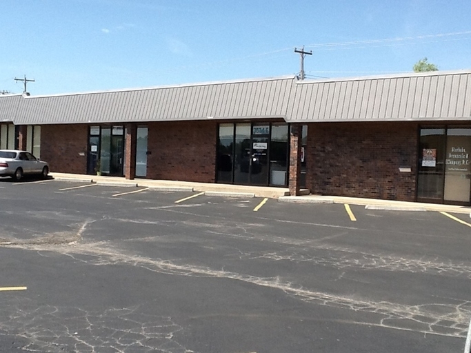 3534 E Sunshine, Springfield, MO à louer - Photo principale – Image 1 sur 2