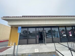 6908-6916 Warner Ave, Huntington Beach, CA à louer Photo de l’immeuble– Image 1 sur 2
