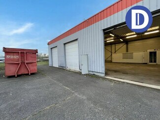 Plus de détails pour Local d'activités à louer