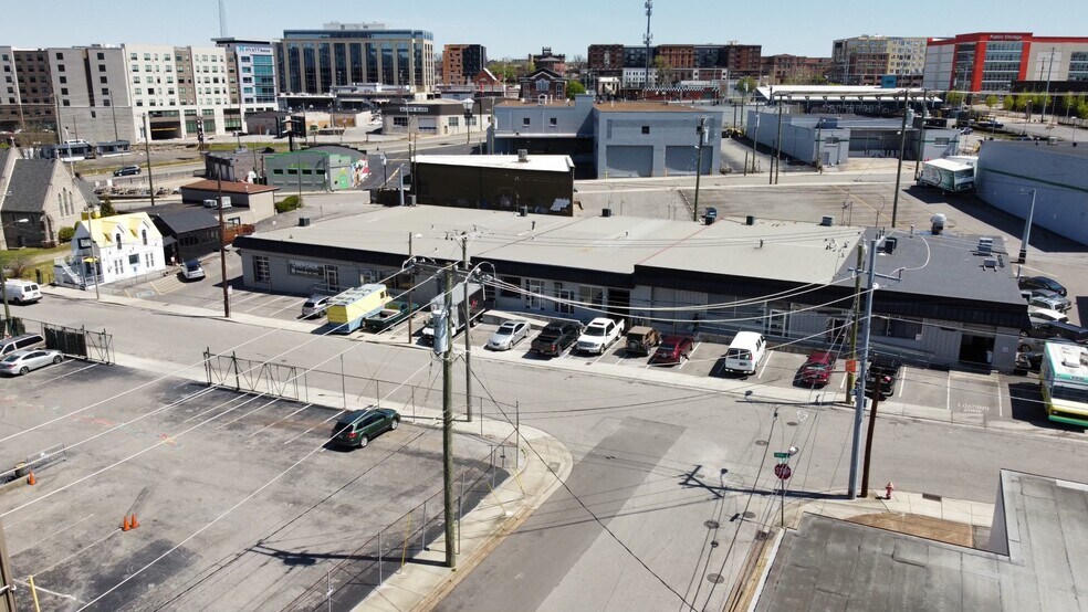 616-700 Ewing Ave, Nashville, TN à louer - Photo de l’immeuble – Image 2 sur 3