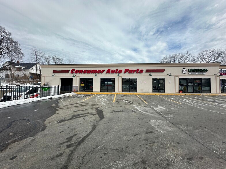126 Mechanic St, Leominster, MA à louer - Photo de l’immeuble – Image 2 sur 10
