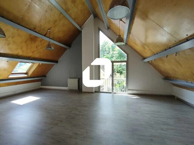 Plus de détails pour Bureau à louer