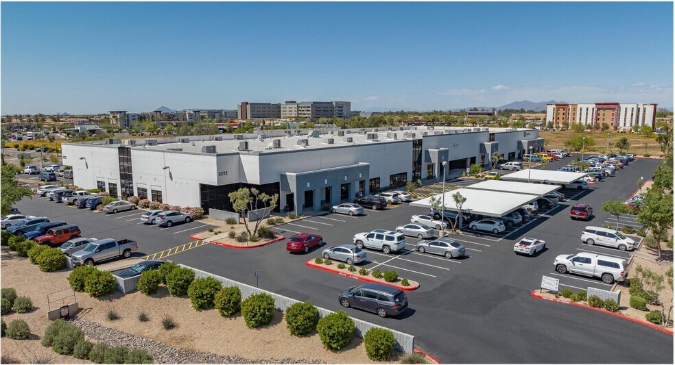 5222 E Baseline Rd, Gilbert, AZ à louer - Photo de l’immeuble – Image 1 sur 8