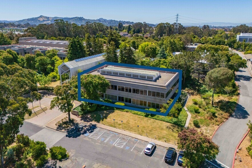 2600 Hilltop Dr, Richmond, CA à louer - Photo de l’immeuble – Image 2 sur 16