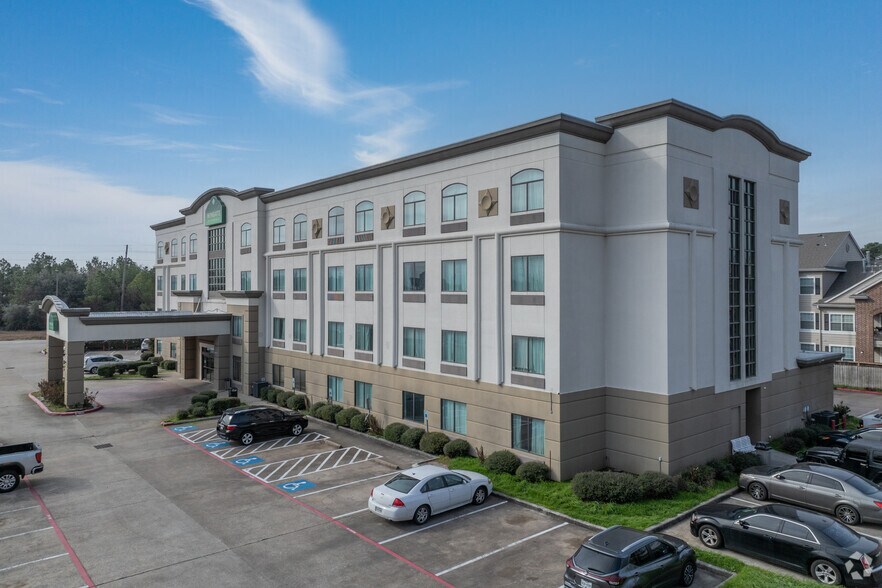 9050 Mills Rd, Houston, TX à vendre - Photo de l’immeuble – Image 3 sur 19