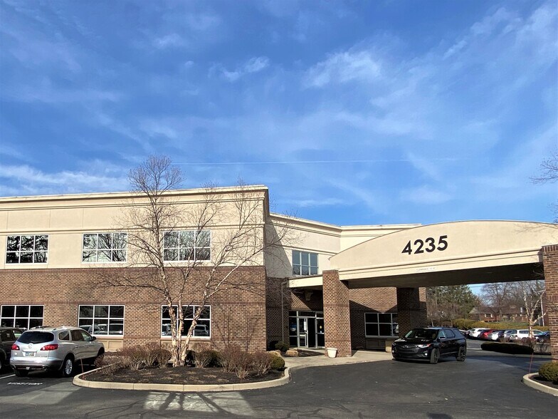 4235 Indian Ripple Rd, Beavercreek, OH à louer - Photo de l’immeuble – Image 2 sur 25