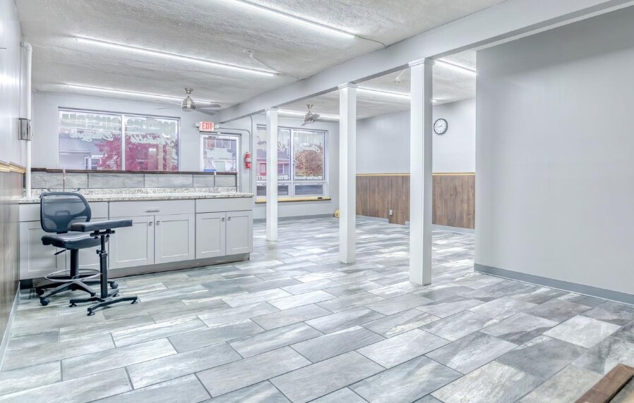 227 Main St, Milltown, NJ à louer - Photo de l’immeuble – Image 3 sur 9