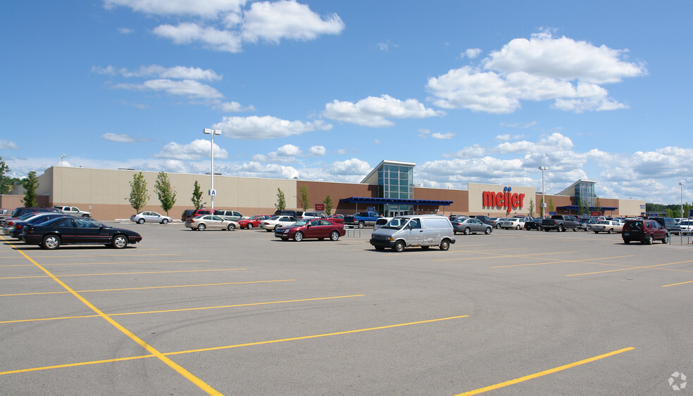 12821 Cross Over Dr, Dewitt, MI à louer - Photo principale – Image 1 sur 3