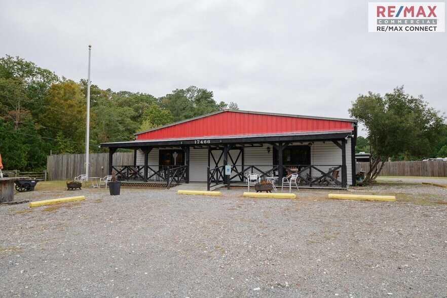 17466 Benns Church Blvd, Smithfield, VA à vendre - Photo principale – Image 1 sur 45