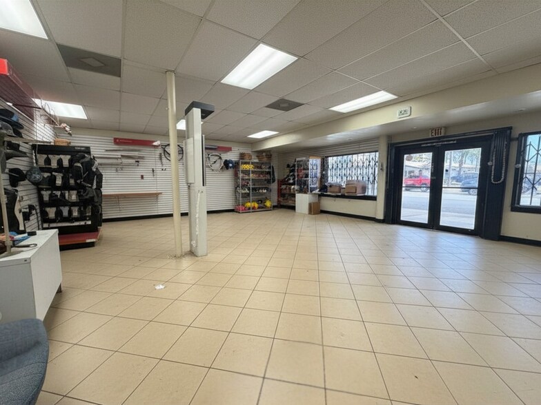 4137 N Peck Rd, El Monte, CA à vendre - Photo de l’immeuble – Image 2 sur 12