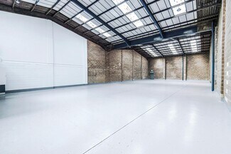 Plus de détails pour Floats Rd, Manchester - Industriel/Logistique à louer