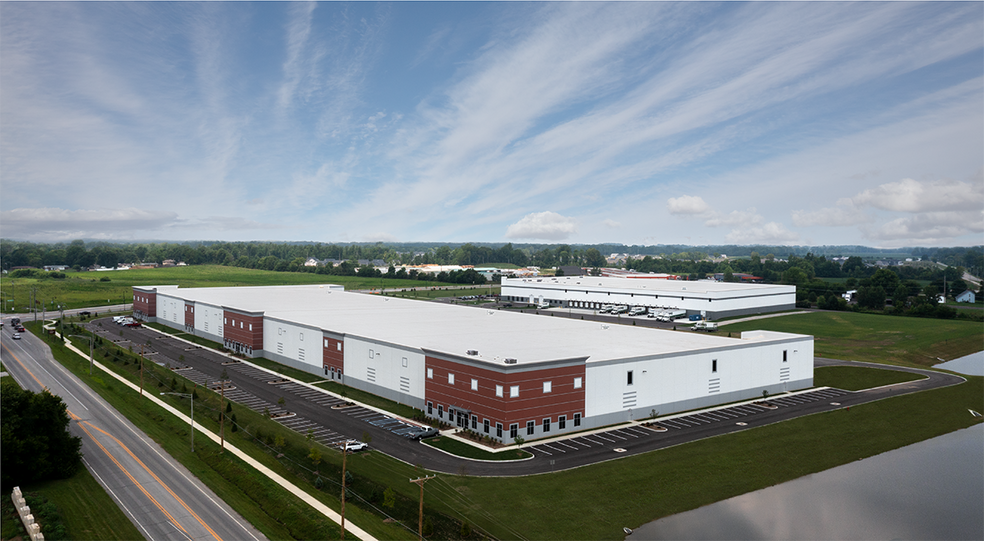 1665 W Northfield Dr, Brownsburg, IN à louer - Photo de l’immeuble – Image 2 sur 3