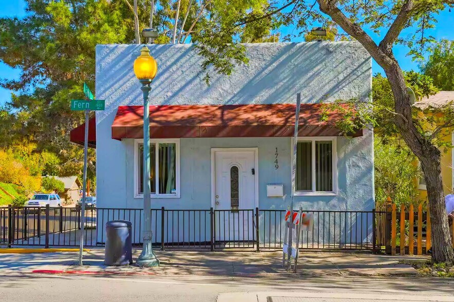 1747-1749 Fern St, San Diego, CA à vendre - Photo de l’immeuble – Image 3 sur 8
