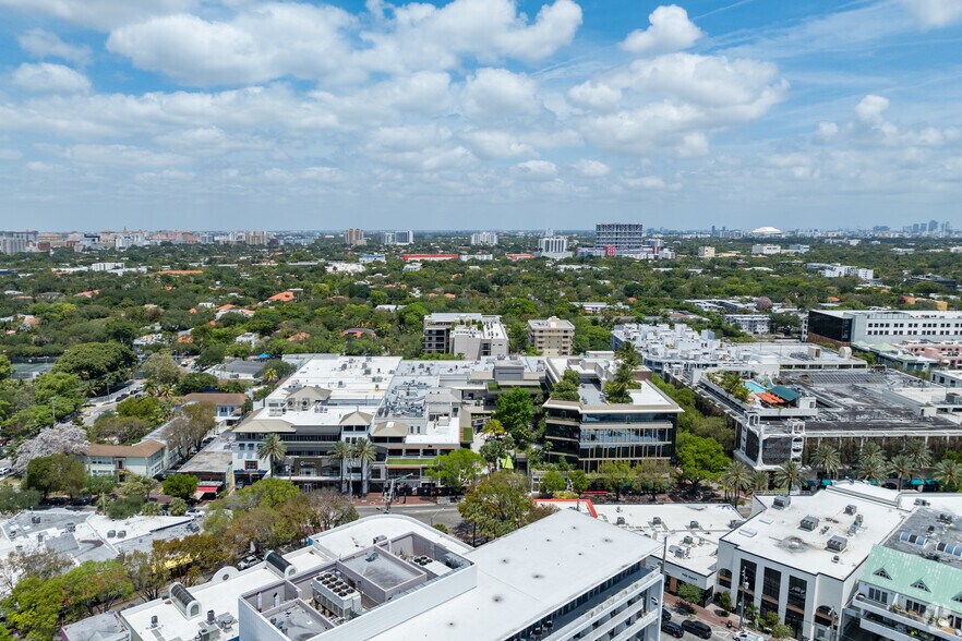 3015 Grand Ave, Coconut Grove, FL à louer - Aérien – Image 3 sur 5