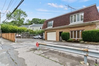 Plus de détails pour 42 Herb Hill Rd, Glen Cove, NY - Local d'activités à louer