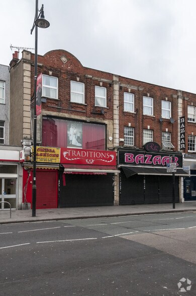 34-36 The Broadway, Southall à louer - Photo de l’immeuble – Image 3 sur 4