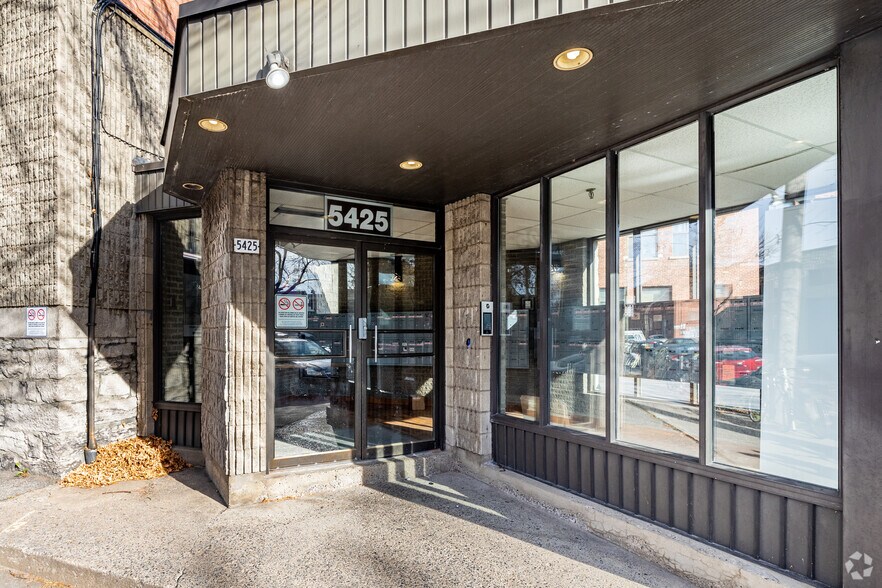 5425 Rue De Bordeaux, Montréal, QC à louer - Photo de l’immeuble – Image 3 sur 5