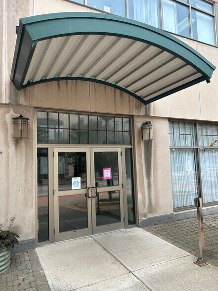 214 State St, Schenectady, NY à louer - Photo de l’immeuble – Image 3 sur 33