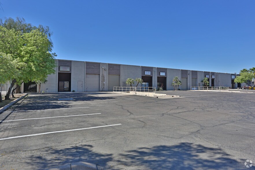 4035-4075 W Fairmount Ave, Phoenix, AZ à louer - Photo de l’immeuble – Image 3 sur 4