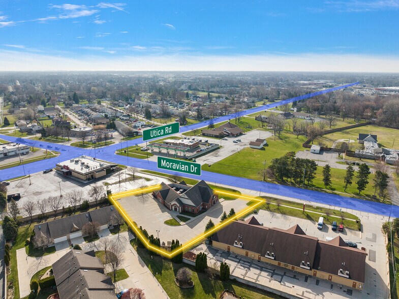 35807 Moravian Rd, Clinton Township, MI à louer - Photo de l’immeuble – Image 2 sur 9