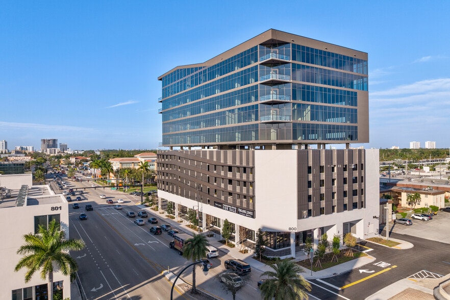 800 N Federal Hwy, Hallandale Beach, FL à louer - Photo de l’immeuble – Image 3 sur 37