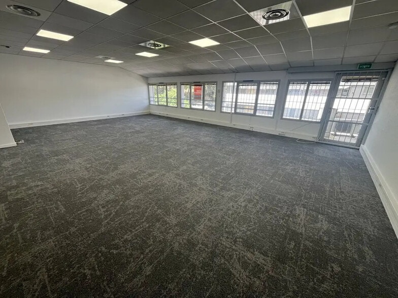 350 Avenue Du Club Hippique, Aix-en-Provence à louer - Photo de l’immeuble – Image 3 sur 24