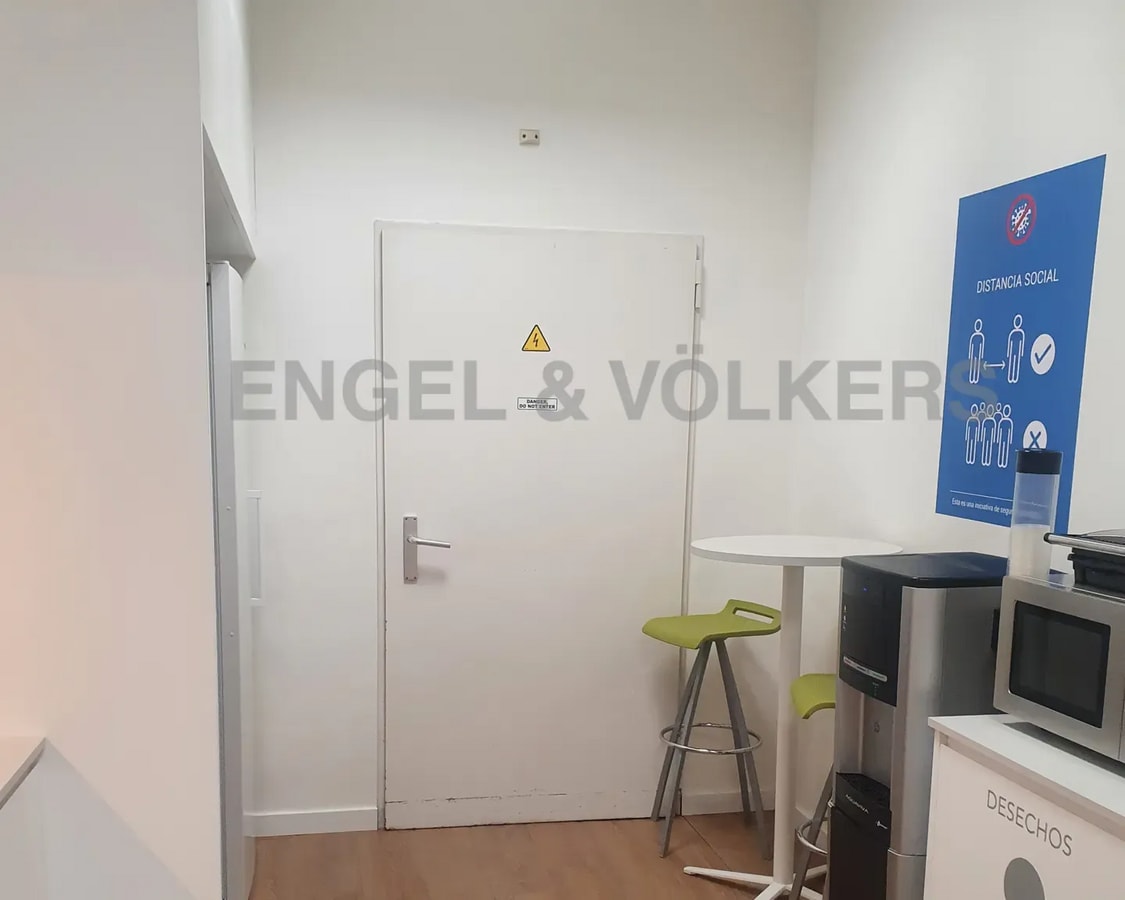 Carrer de la Garrotxa, El Prat de Llobregat, BAR 08820 -  -  - Photo intérieure - Image 1 of 7