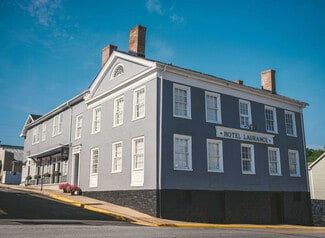Plus de détails pour 2 S Court St, Luray, VA - Hôtellerie à vendre
