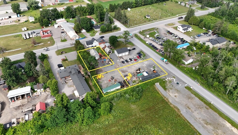 2590 Carp Rd, Ottawa, ON à louer - Photo de l’immeuble – Image 2 sur 13