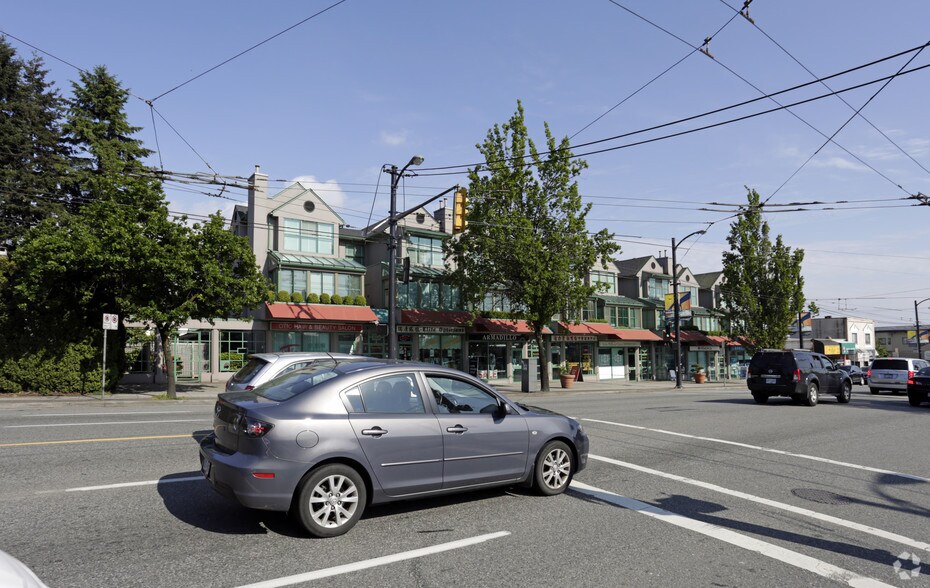 7902-7938 Granville St, Vancouver, BC à louer - Photo de l’immeuble – Image 3 sur 6
