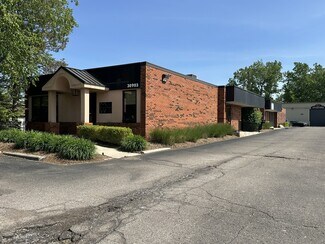 Plus de détails pour 30903 W 10 Mile Rd, Farmington Hills, MI - Bureau à louer