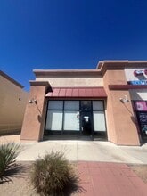 57930-58132 29 Palms Hwy, Yucca Valley, CA à louer Photo intérieure– Image 1 sur 10