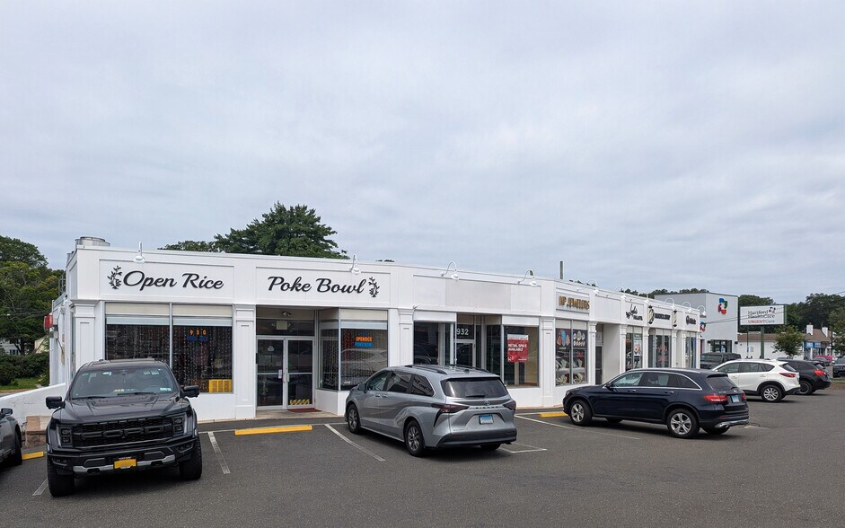 930-940 High Ridge Rd, Stamford, CT à louer - Photo de l’immeuble – Image 1 sur 2