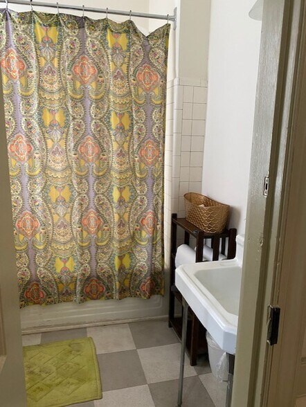 1707 Duke St, Alexandria, VA à louer - Photo intérieure – Image 2 sur 6